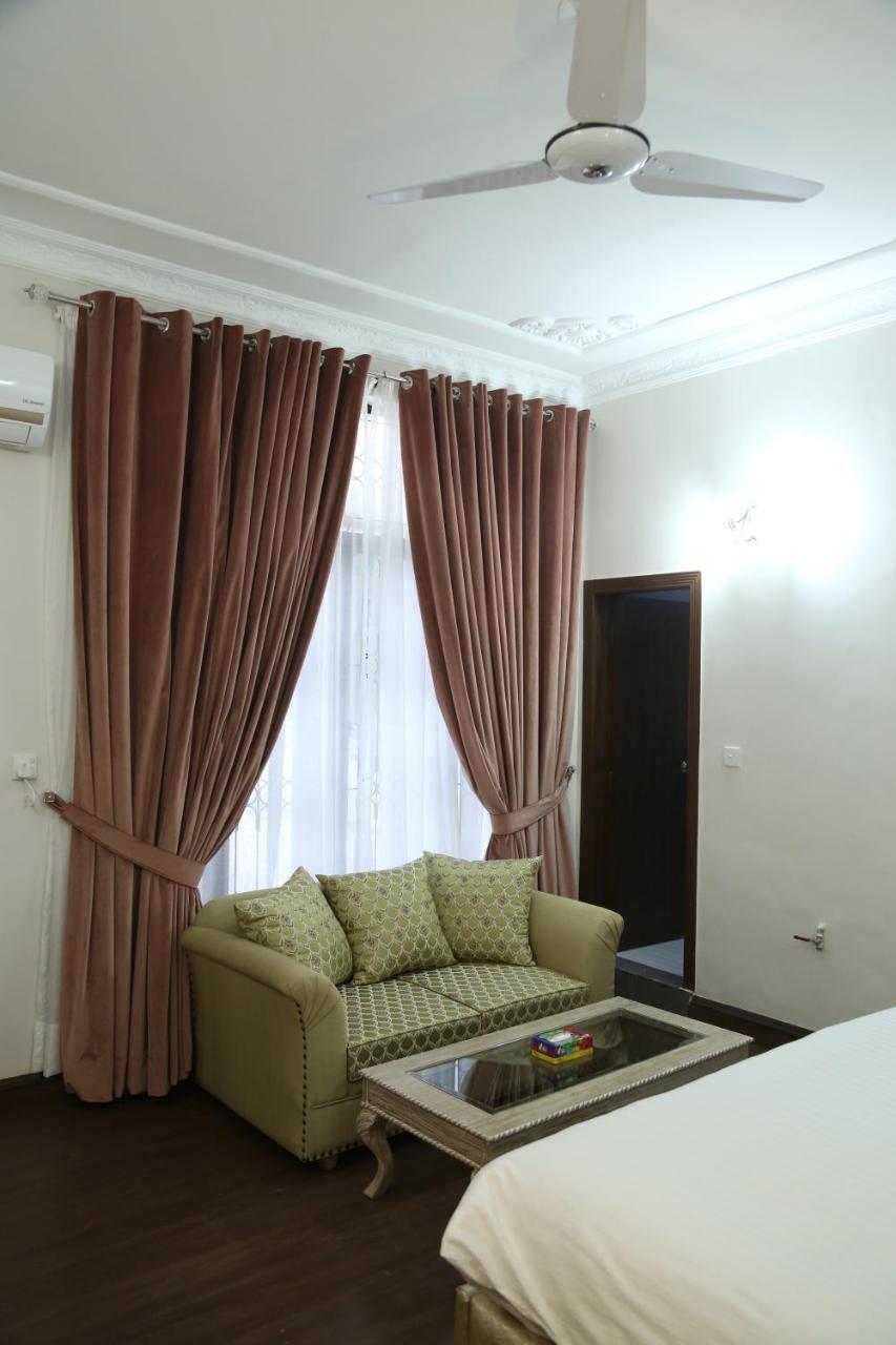 Royal Grace Guest House Исламабад Экстерьер фото